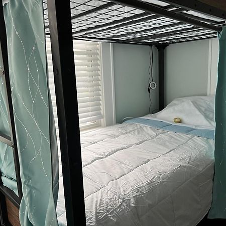 Mycrib Houston Hostel ภายนอก รูปภาพ