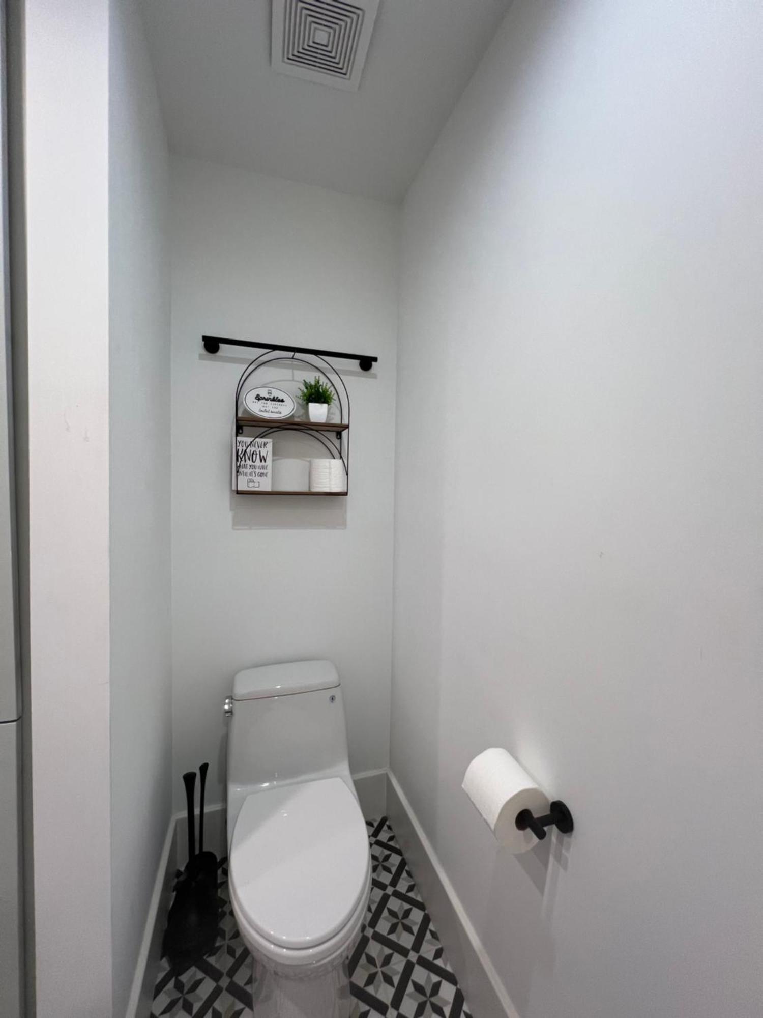 Mycrib Houston Hostel ภายนอก รูปภาพ