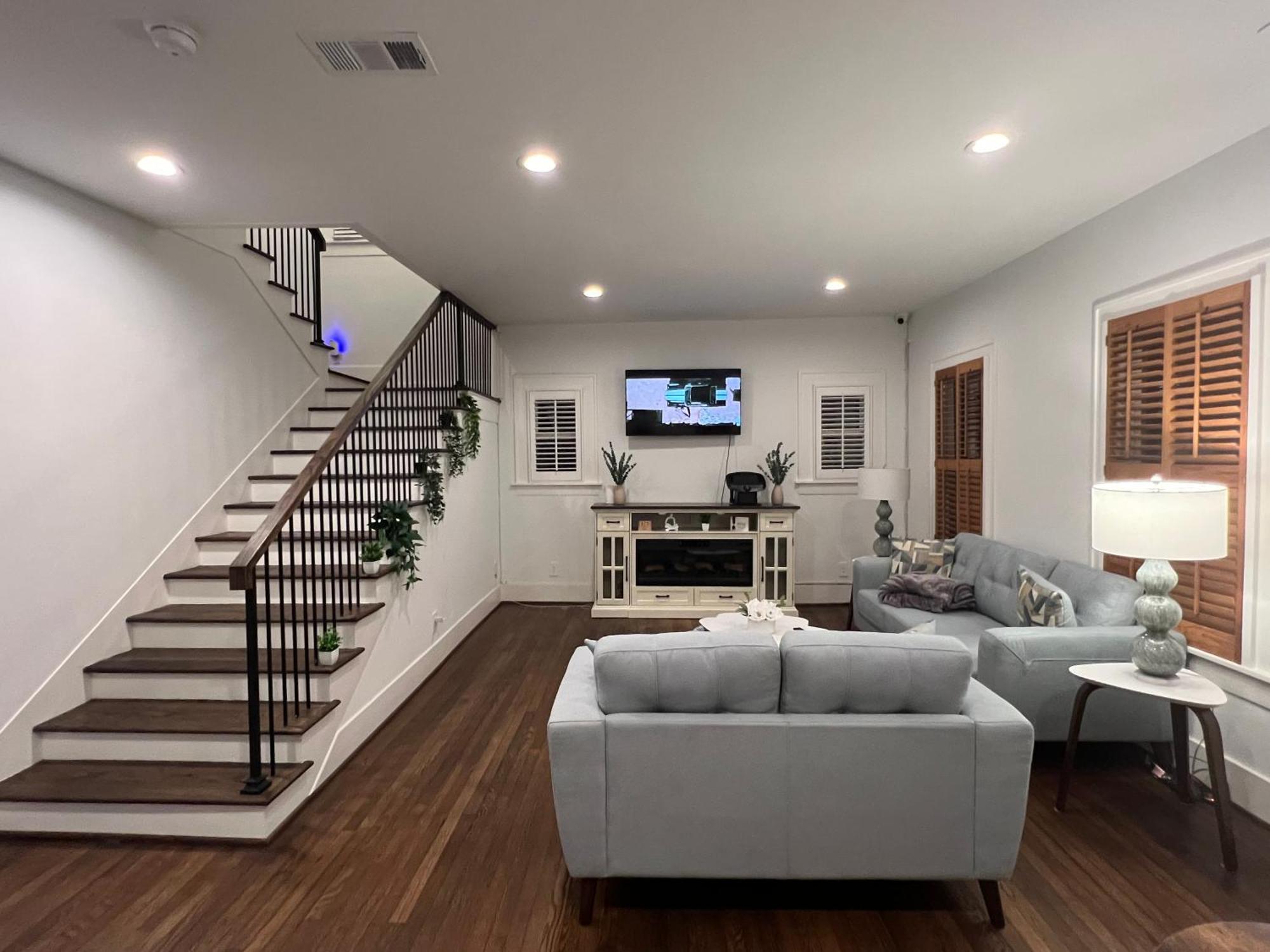 Mycrib Houston Hostel ภายนอก รูปภาพ