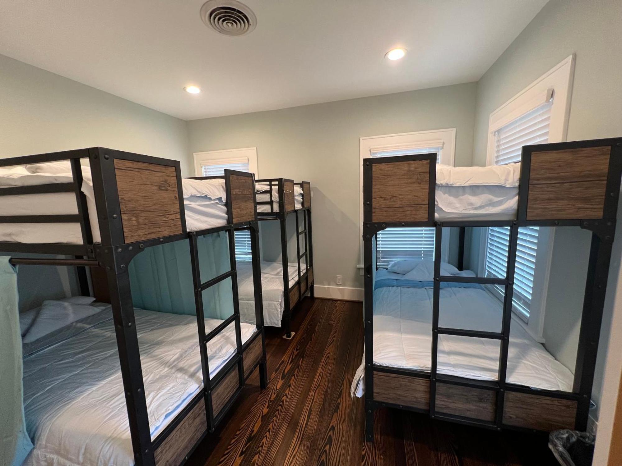 Mycrib Houston Hostel ภายนอก รูปภาพ